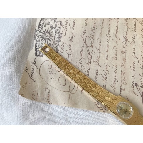 Vintage manual winding ladies watch